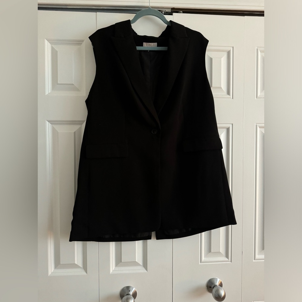 Over sized vest, gently used